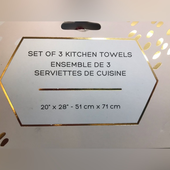 100% Cotton Set of 3 Kitchen Towels. “My favourite colour is Red” - Picture 4 of 8